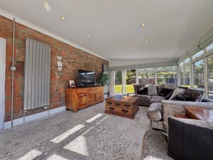 Photo 16- click for photo gallery